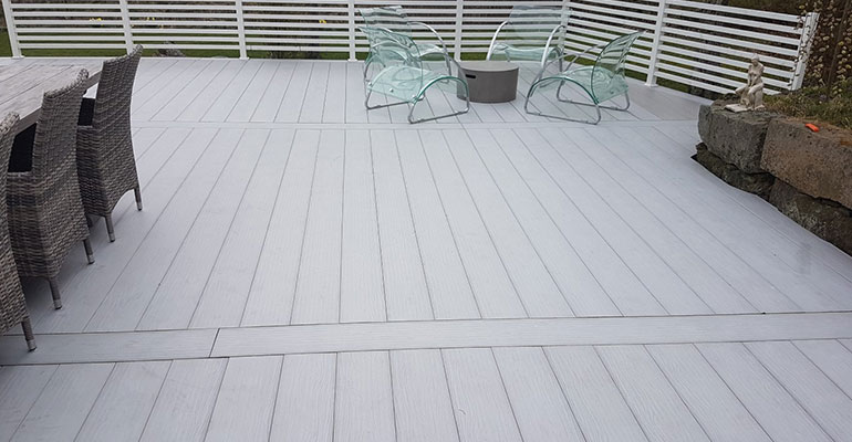 deck composto decorativo | instalação de deck composto | piso externo WPC